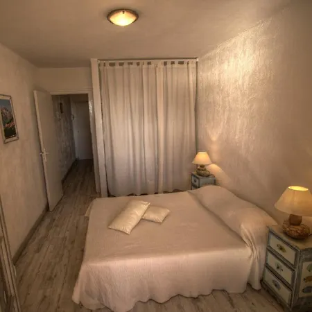 Faounzina Village * Favone