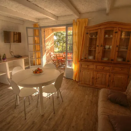 Faounzina Village Favone