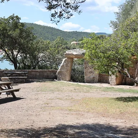 Faounzina Village