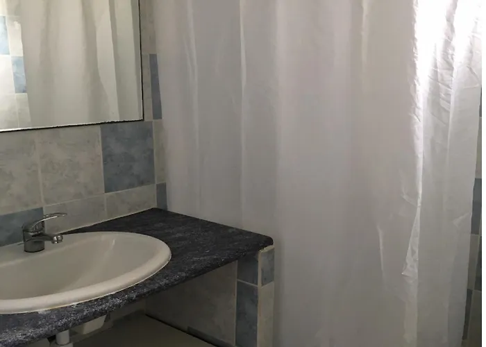 Faounzina Village * Favone